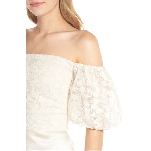 GAL MEETS GLAM Adele Off the Shoulder Dress - Picture 4 of 7